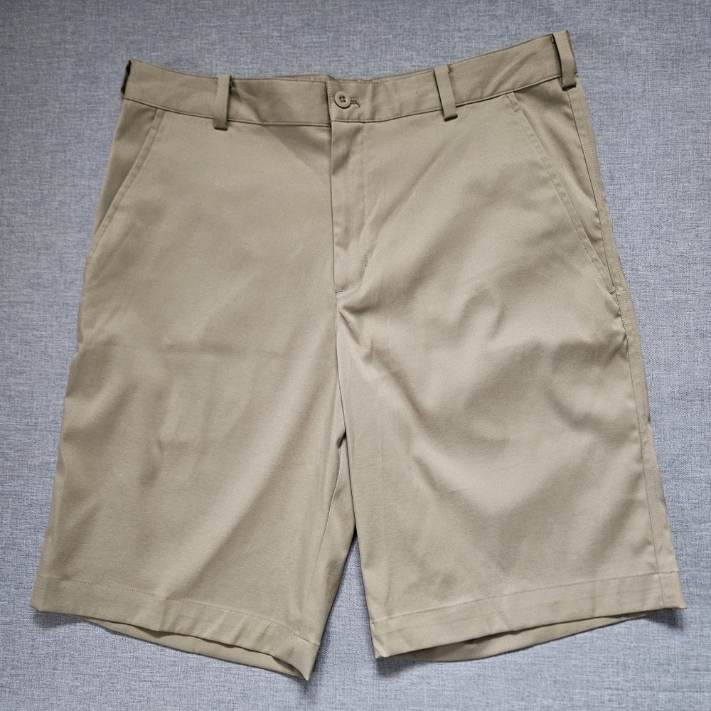 NIKE Golf Khakis Dri-Fit 11" Inseam Technology Shorts!
